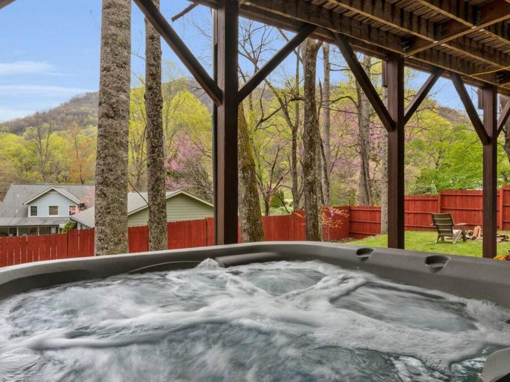 Soco Serene Cabin In The Heart Of Maggie Valley Kültér fotó