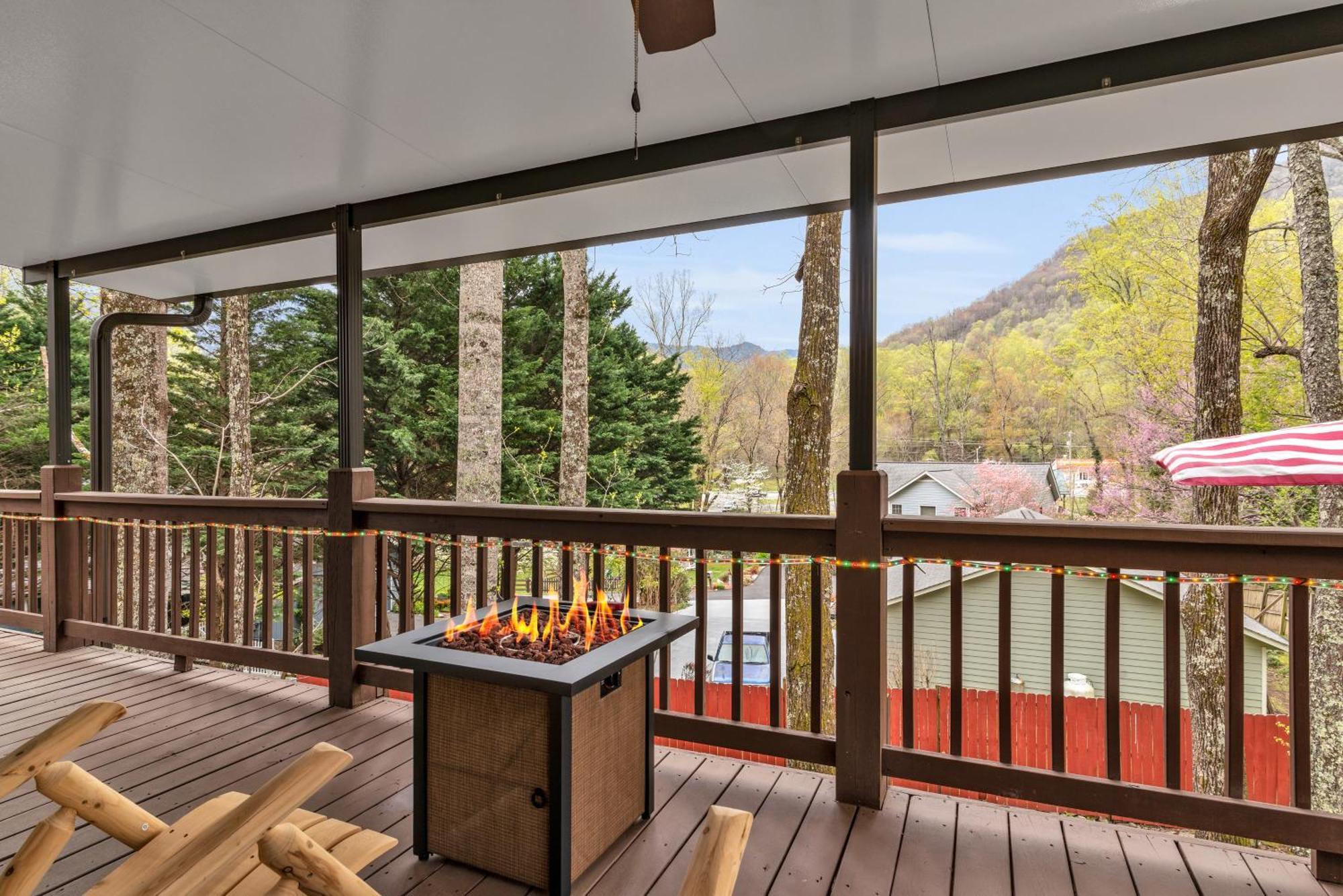 Soco Serene Cabin In The Heart Of Maggie Valley Kültér fotó